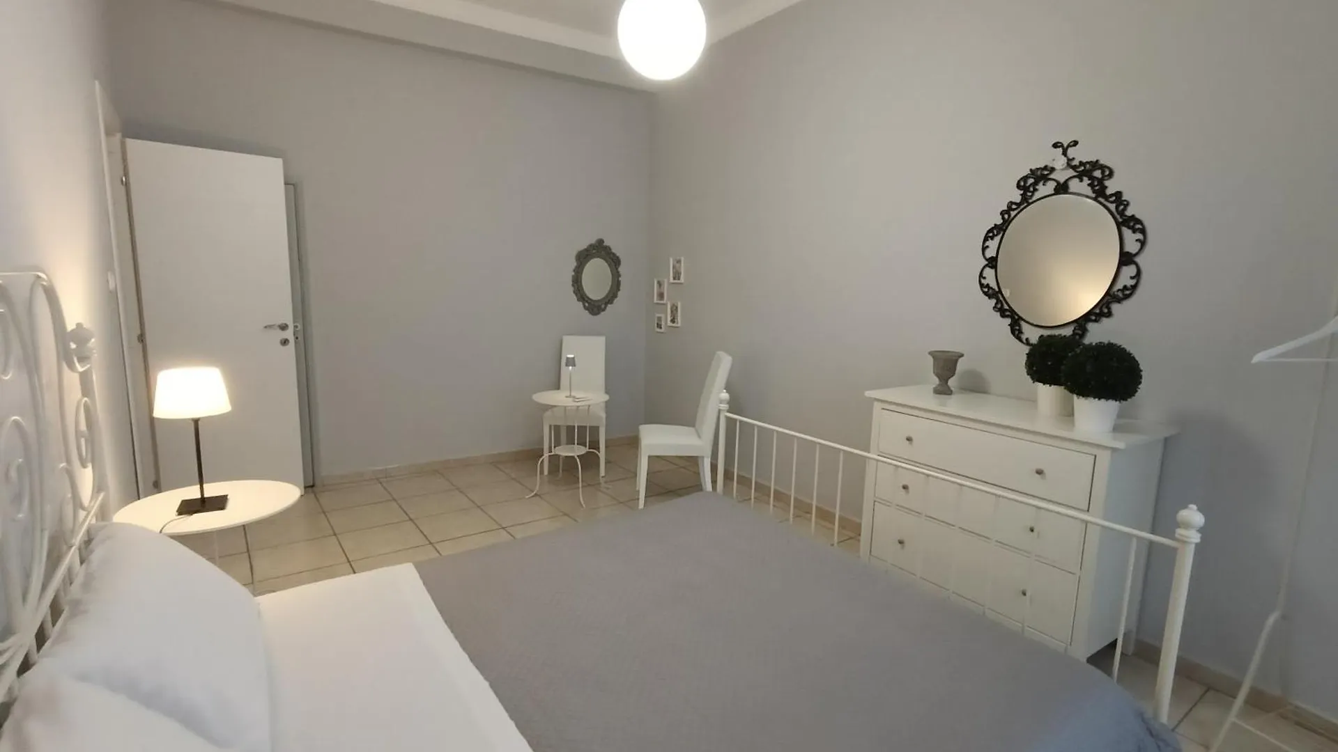 Alis Living Apartment - Quadrilocale Ampio A Catania 0*,  Italy