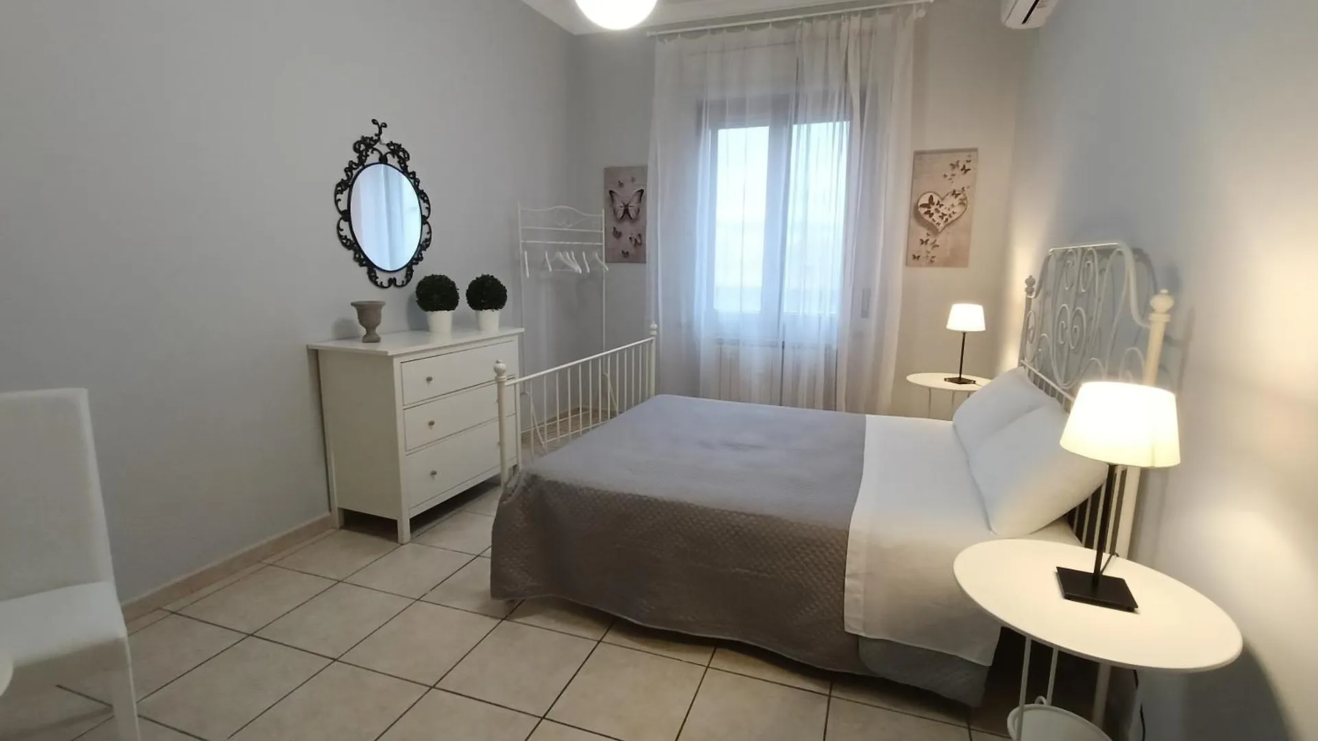 Alis Living Apartment - Quadrilocale Ampio A Catania