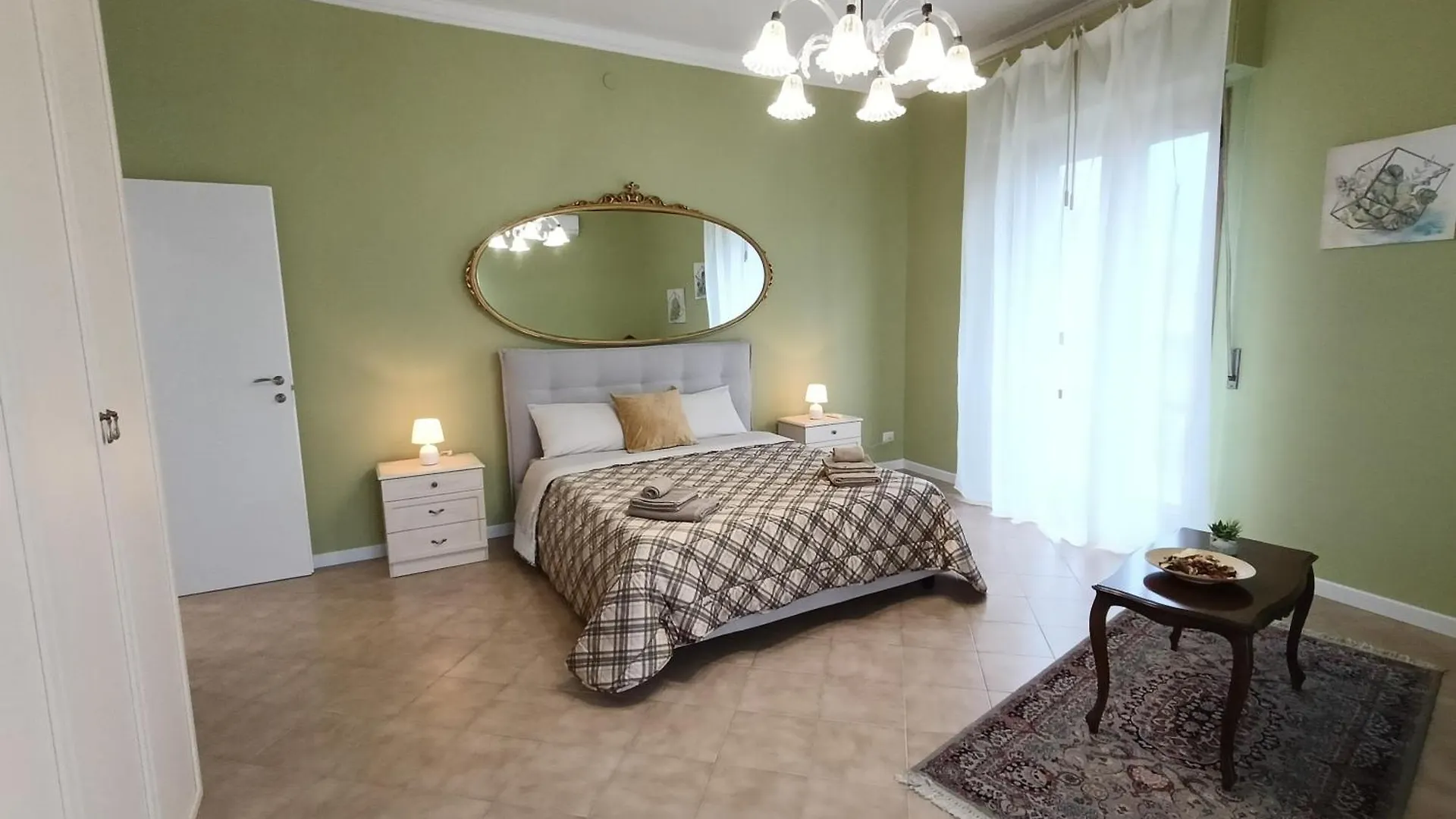 Alis Living Apartment - Quadrilocale Ampio A Catania Italy