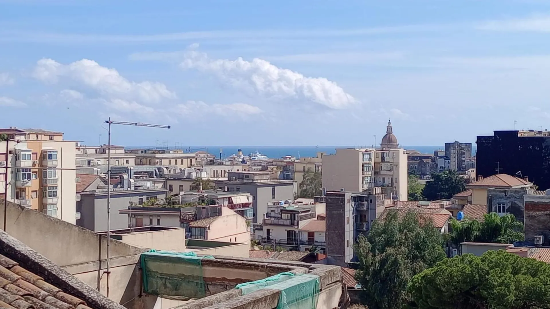 Alis Living Apartment - Quadrilocale Ampio A Catania Italy